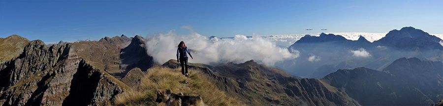 Splendida vista panoramica dalla cima del Pietra Quadra (2356 m)